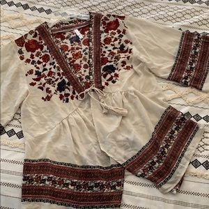 Xhilaration M/L flyaway top